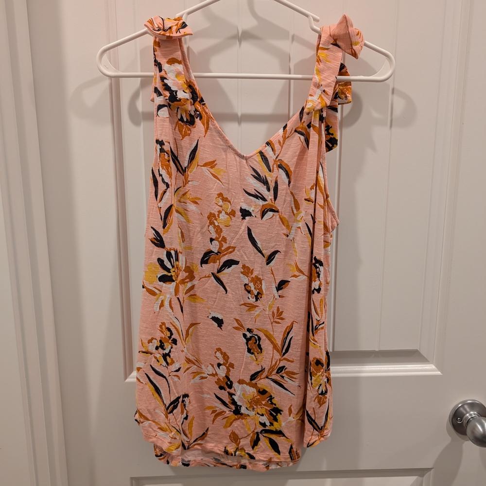 White House Black Market Pink Floral Tank - Picture 5 of 5